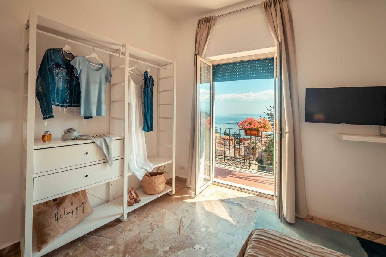 B&B Teatro Greco 39 ตาออร์มินา ภายนอก รูปภาพ